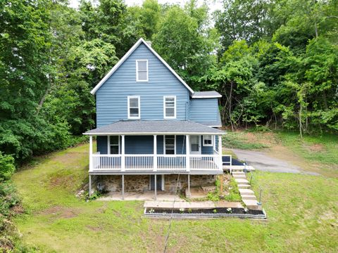 468 Perkins Avenue Waterbury CT 06704