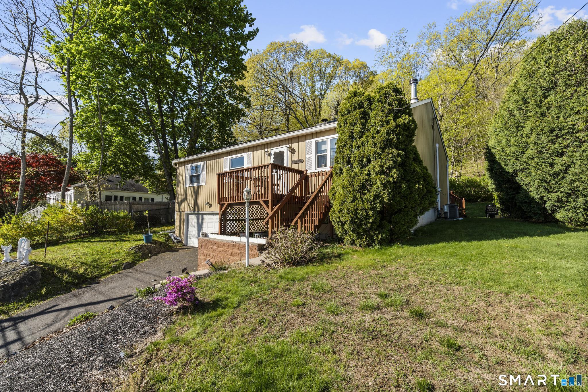 123 River Road