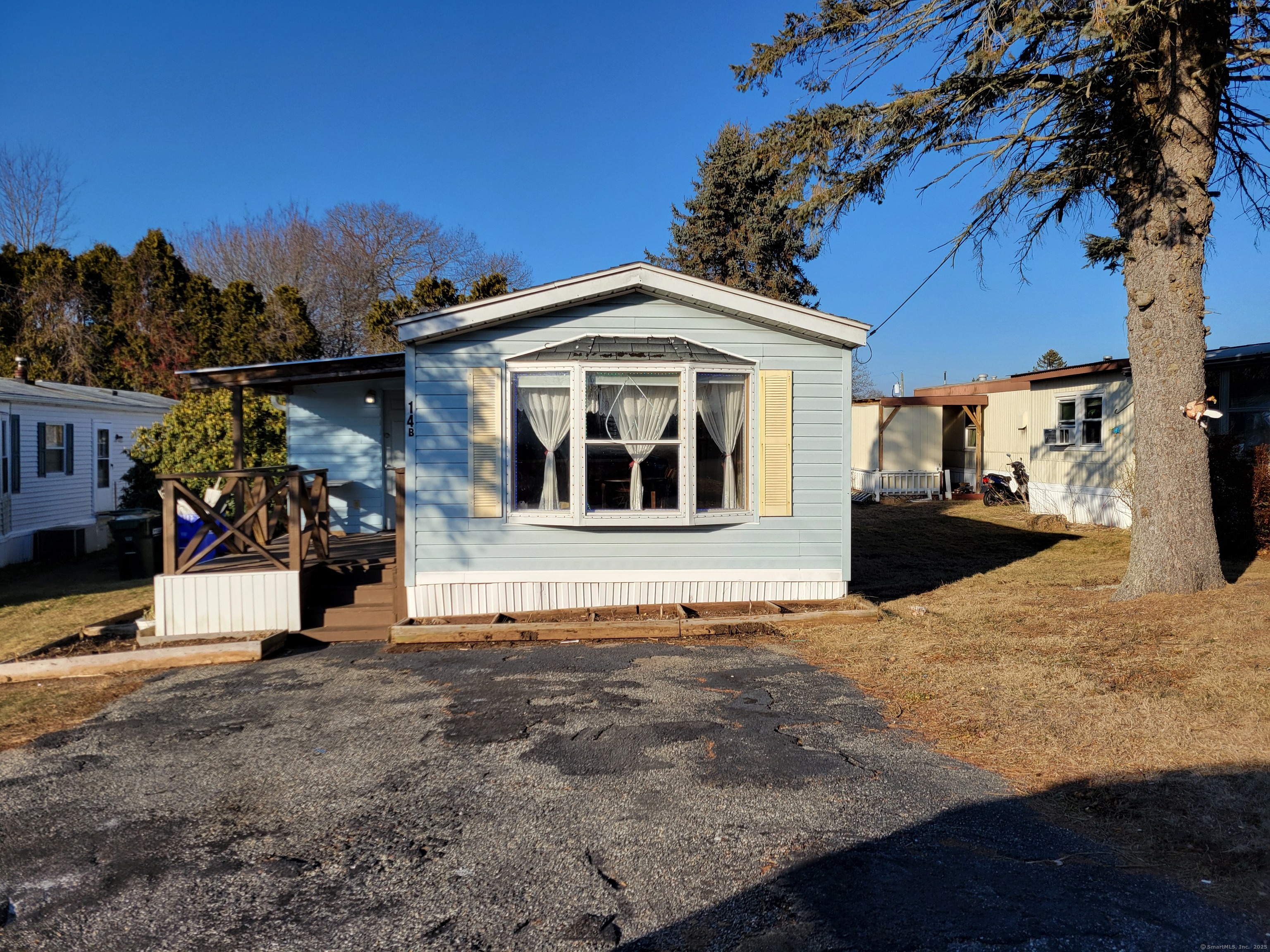 B Street, Groton, Connecticut - 2 Bedrooms  
1 Bathrooms  
4 Rooms - 