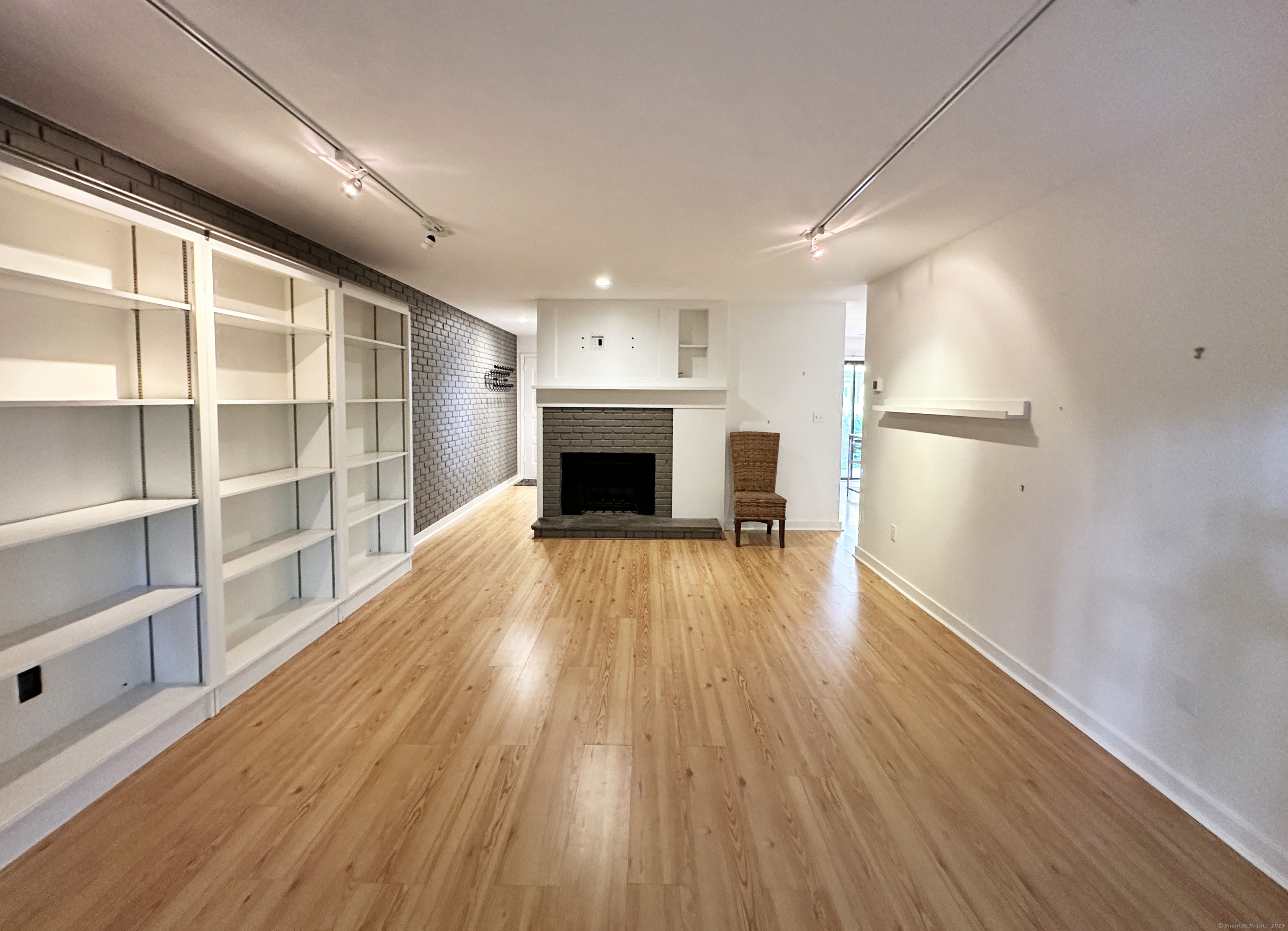 4 Upper Main Street 3