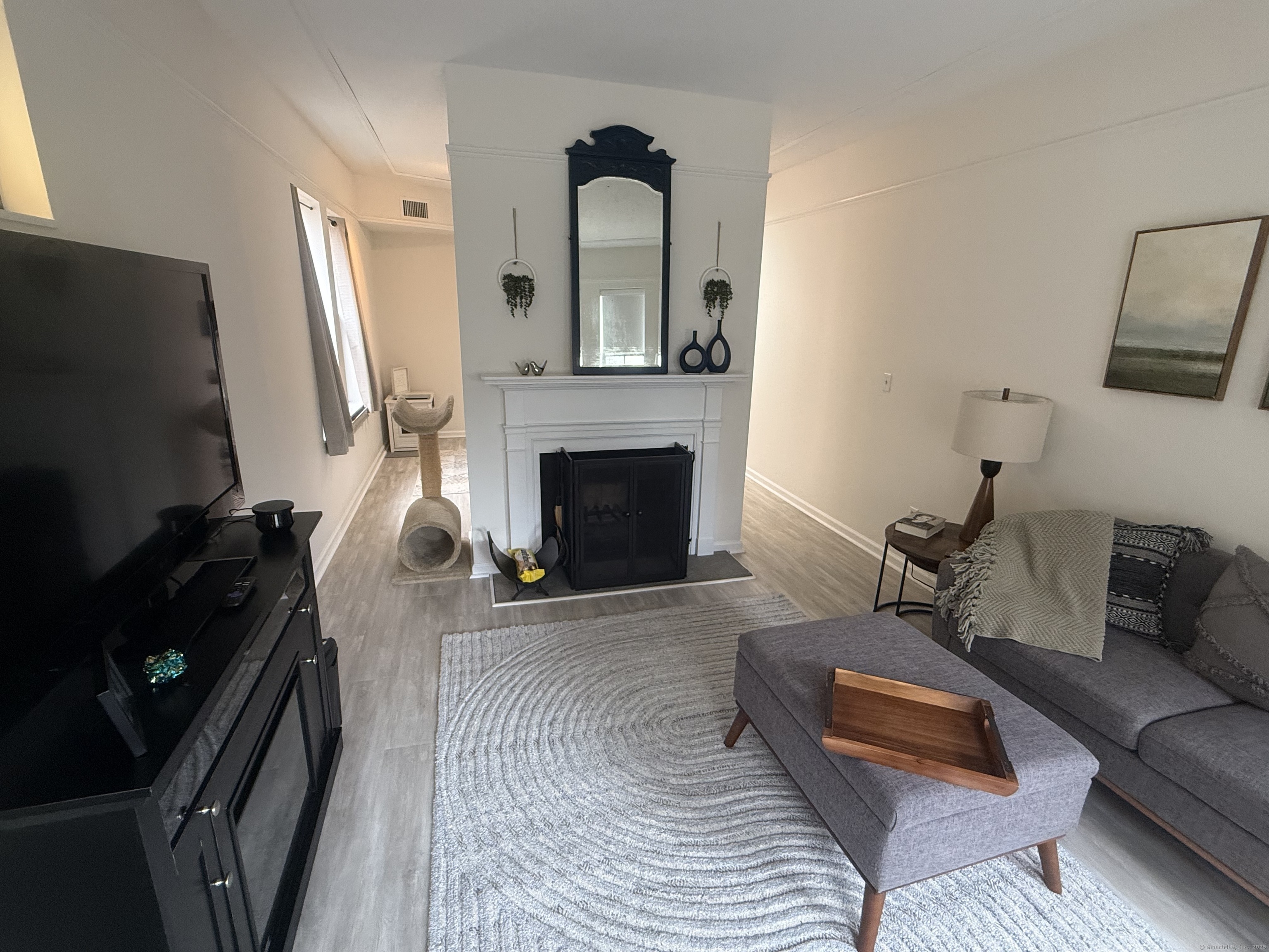 16 Essex Street #5D, Hartford, Connecticut image 2