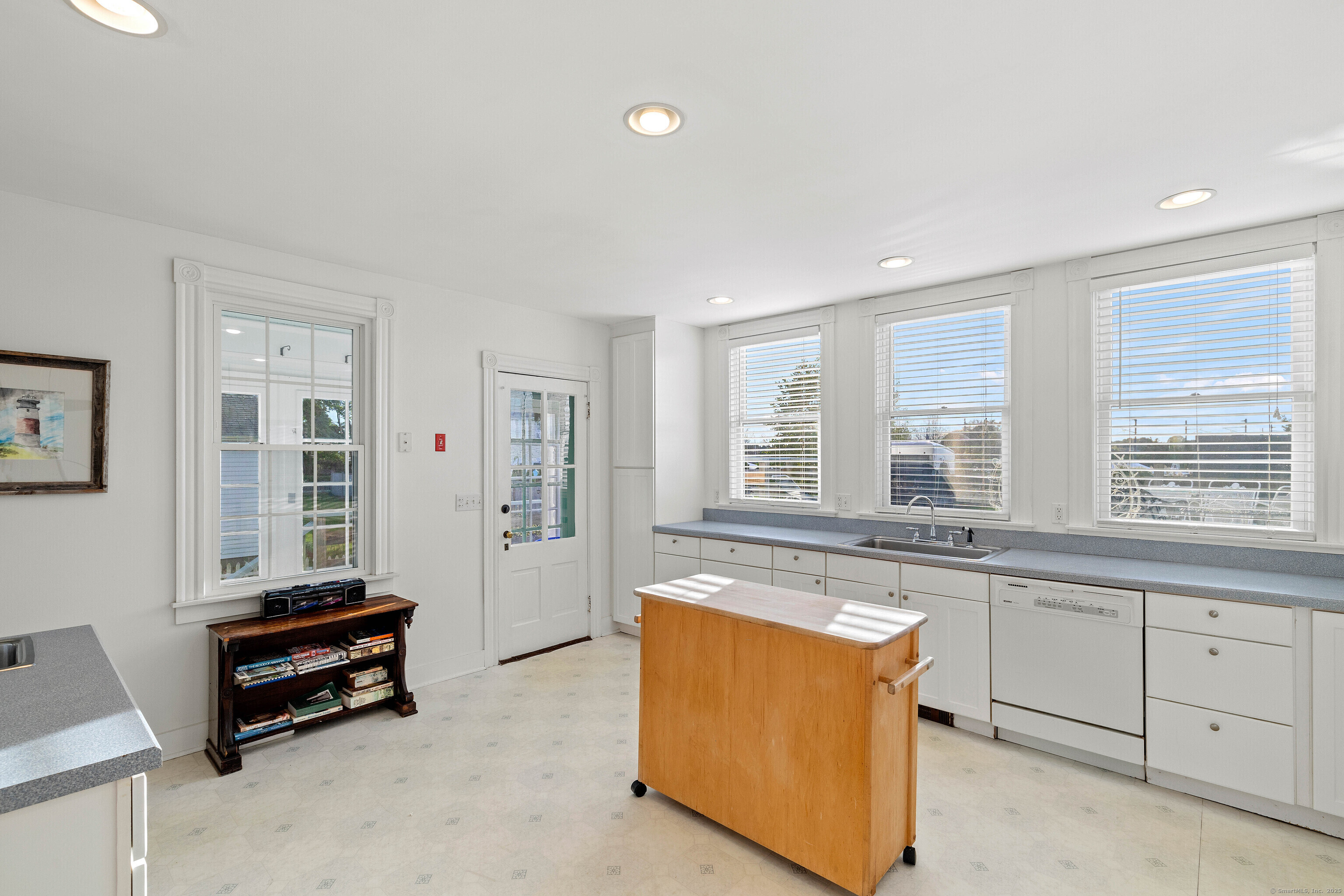 218 N Water Street, Stonington, Connecticut image 6