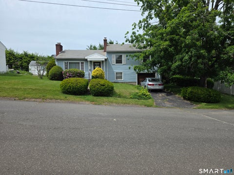 Homes For Sale - 83 Sunnybrook Bend<br/> Waterbury, CT 06708