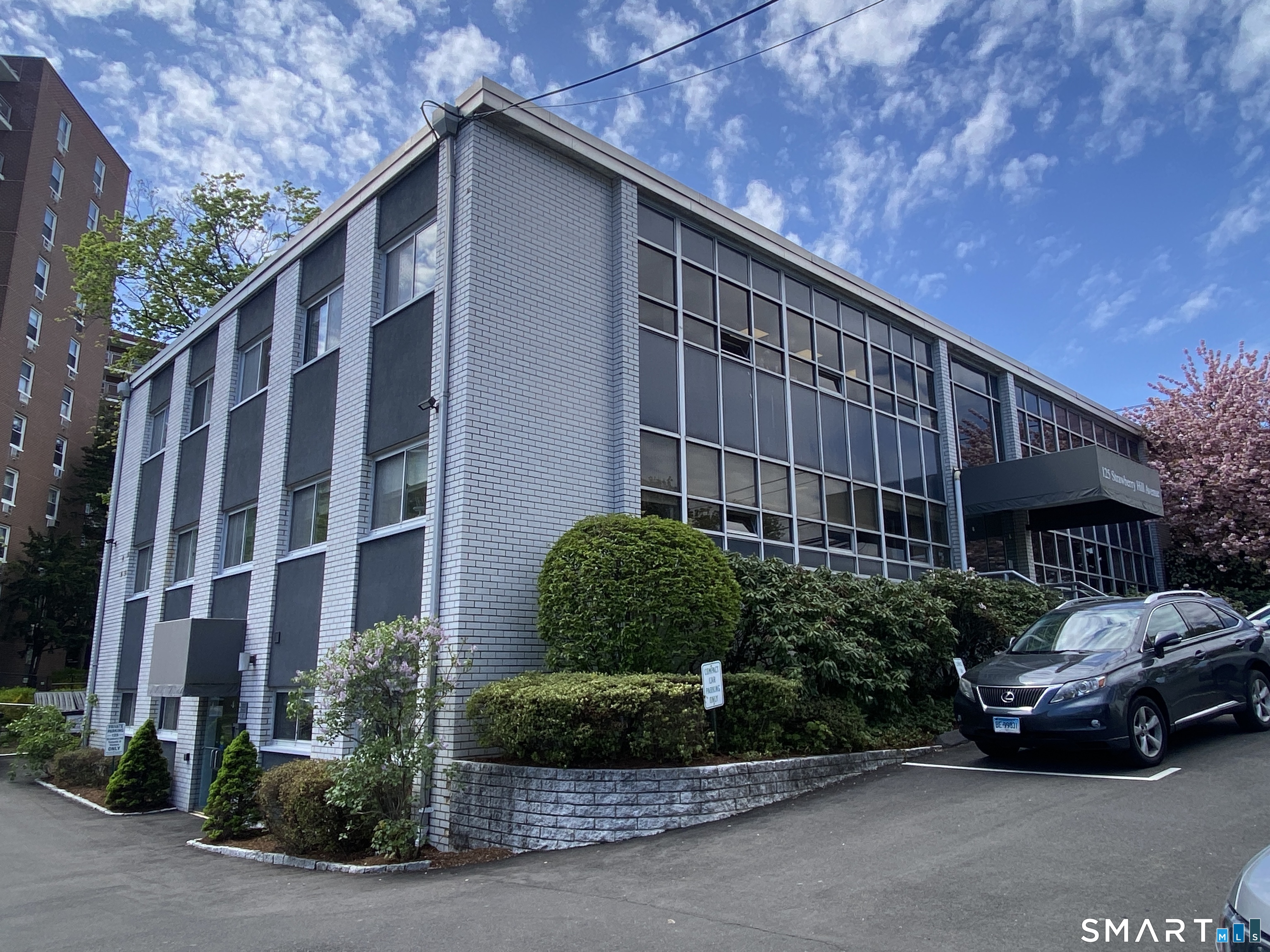 125 Strawberry Hill Avenue 101