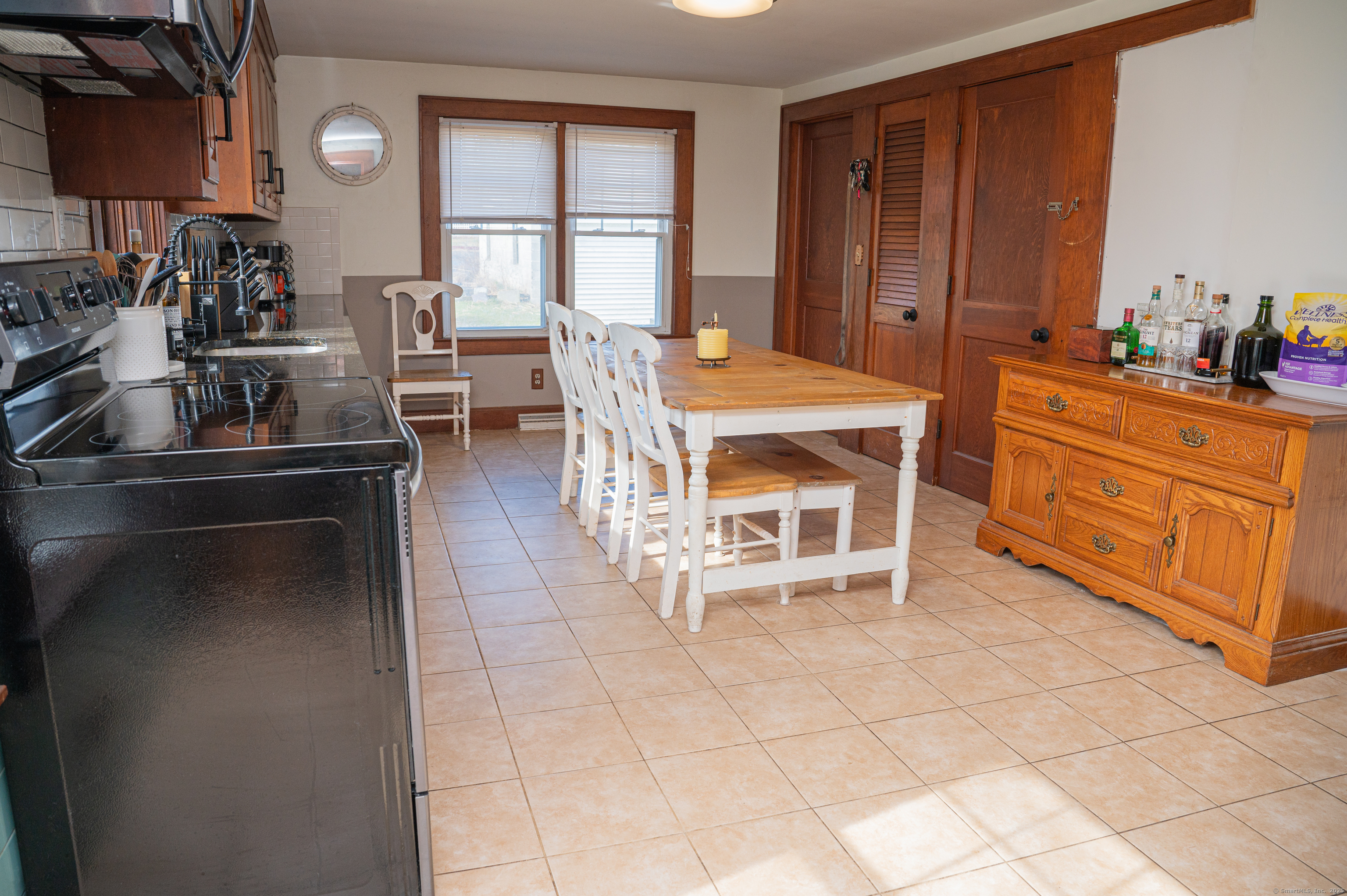 1862 Long Hill Road, Guilford, Connecticut image 3