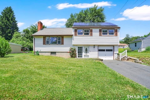 Homes For Sale - 64 Beacon Hill Road<br/> East Hartford, CT 06108