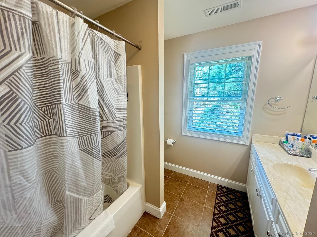 598 Nichols Avenue, Stratford, Connecticut image 25
