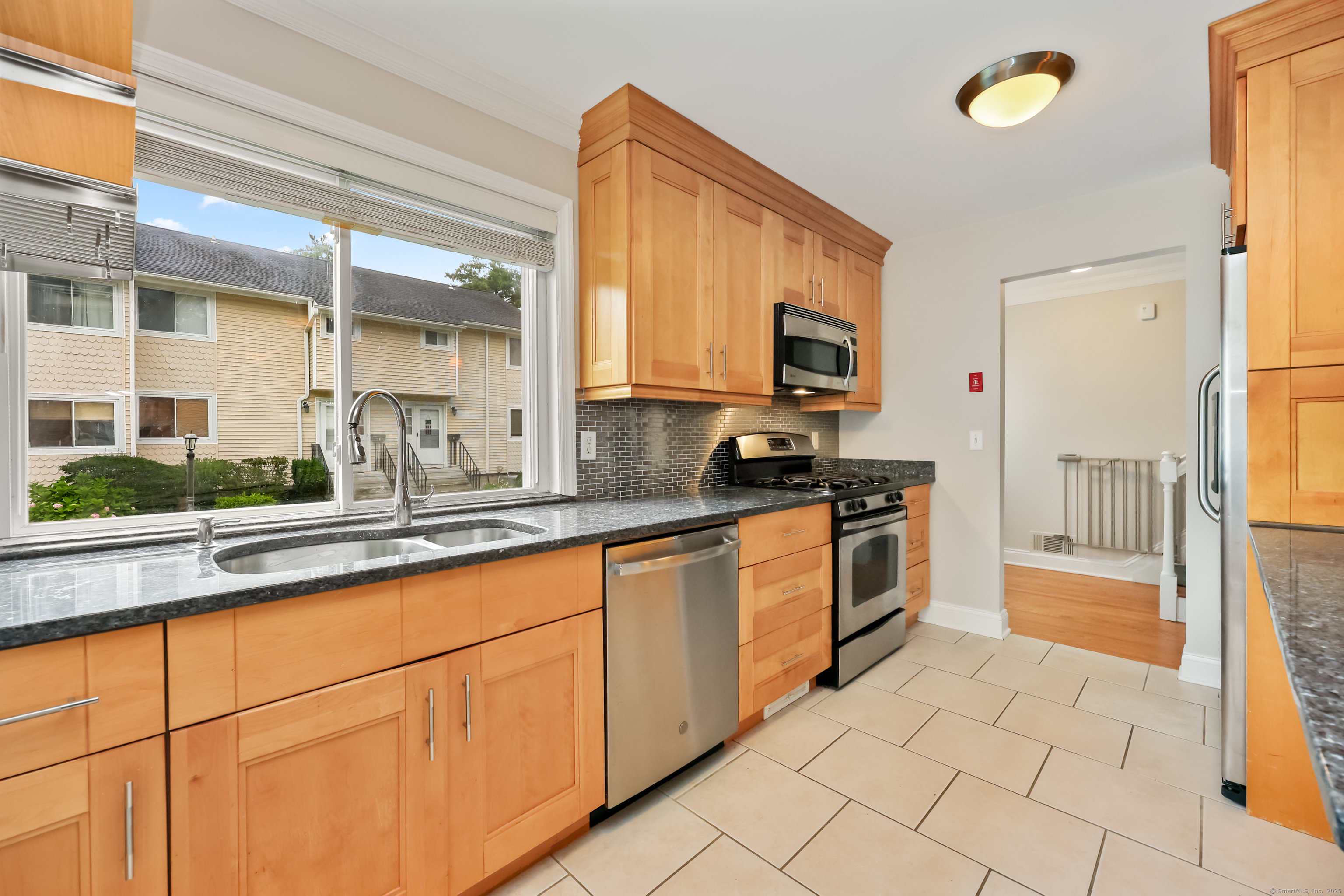 75 Cos Cob Avenue APT 10