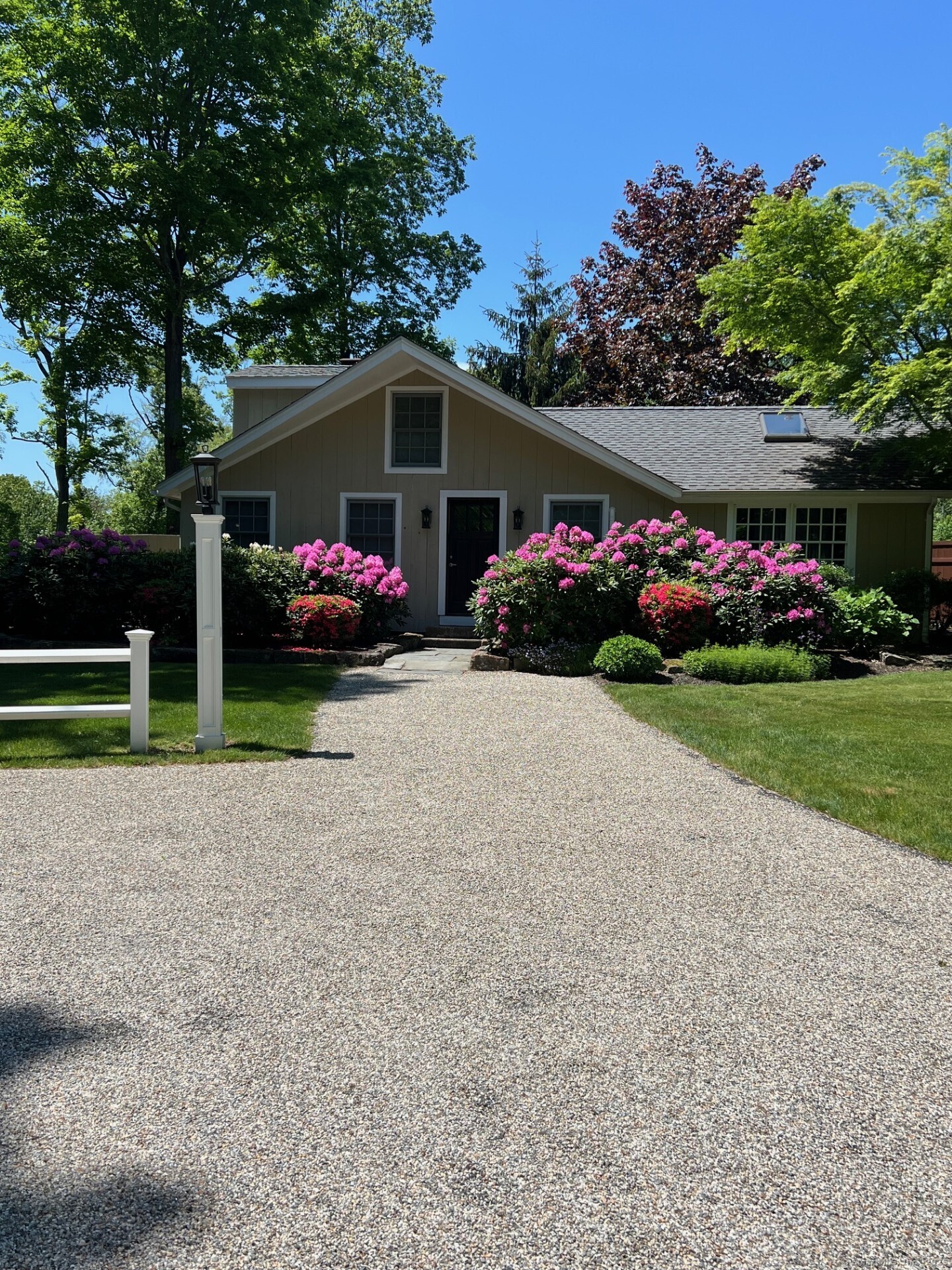 Rental Property at Whiting Farm Road, Branford, Connecticut - Bedrooms: 1 
Bathrooms: 1 
Rooms: 5  - $3,000 MO.