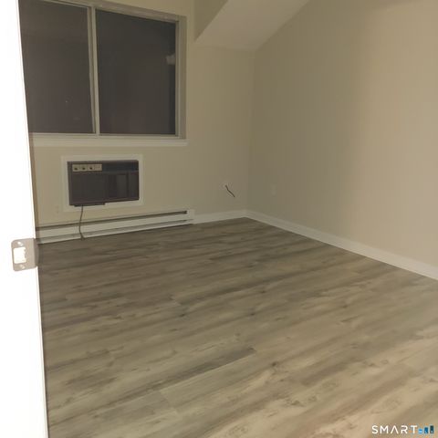 Tiny photo for 925 Oronoke Road #100B, Waterbury, CT 06708 (MLS # 24157995)