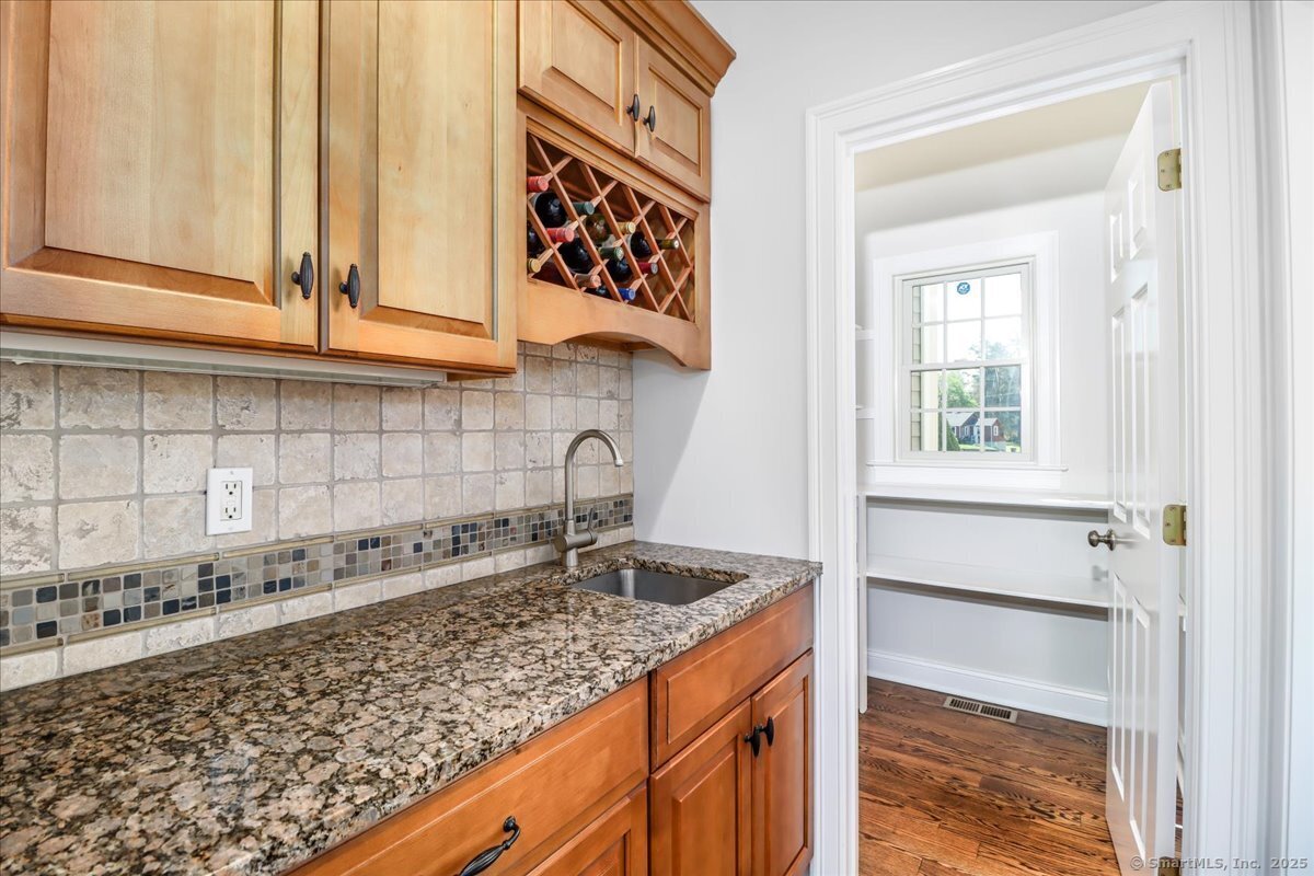 6 E Starrs Plain Road, Danbury, Connecticut image 11