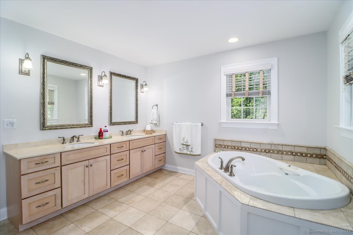 6 E Starrs Plain Road, Danbury, Connecticut image 15