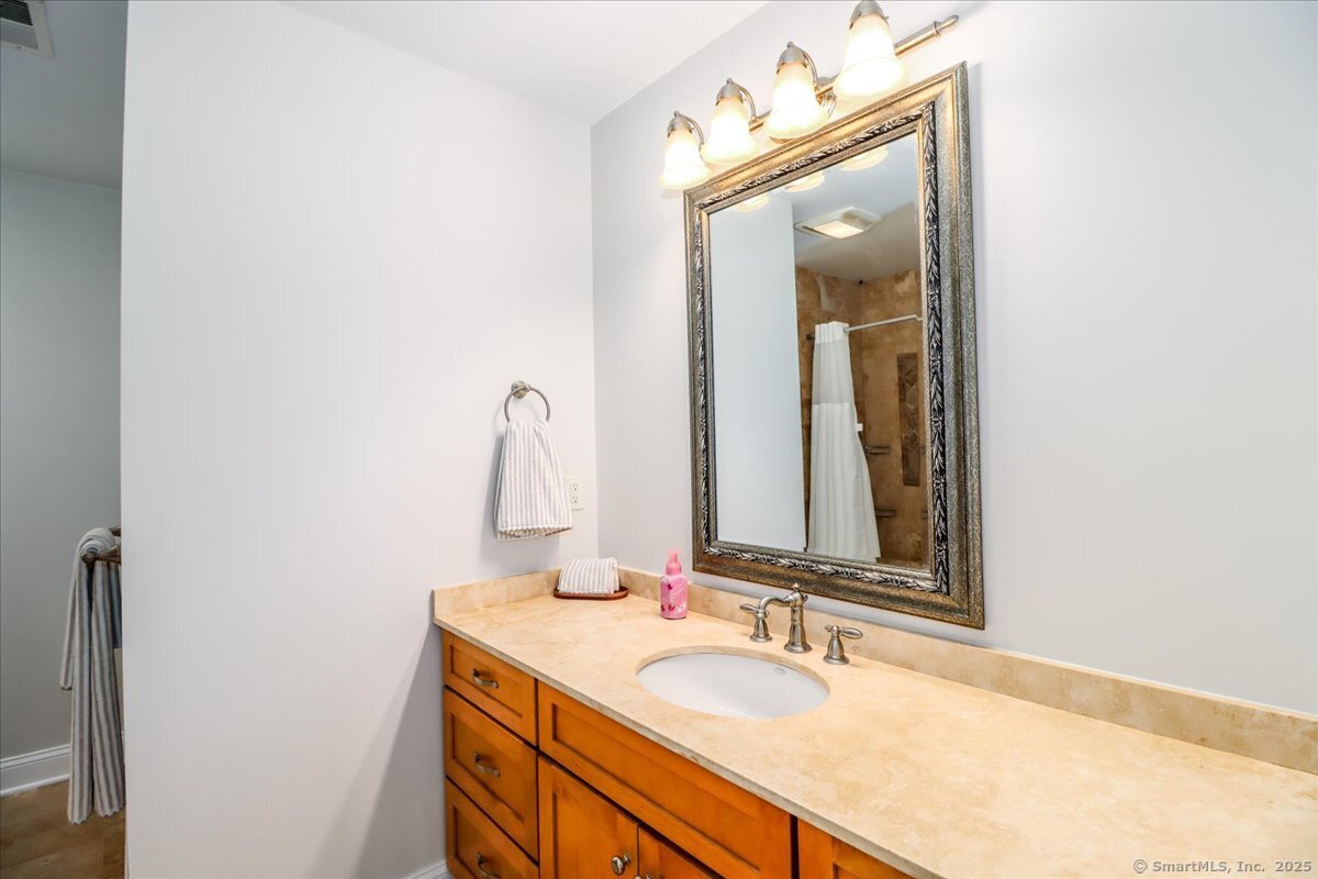 6 E Starrs Plain Road, Danbury, Connecticut image 19