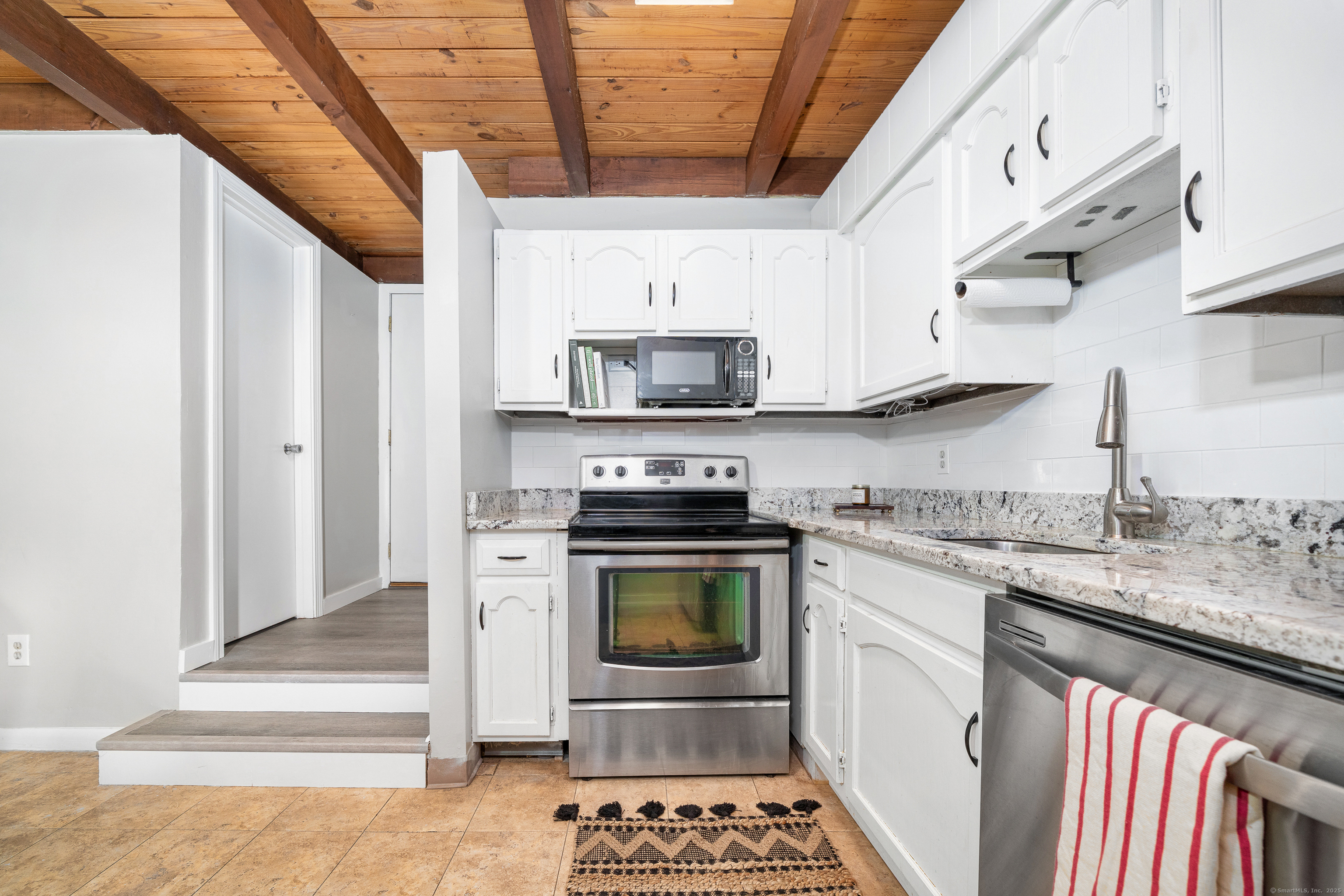 15G Country Squire Drive 15G