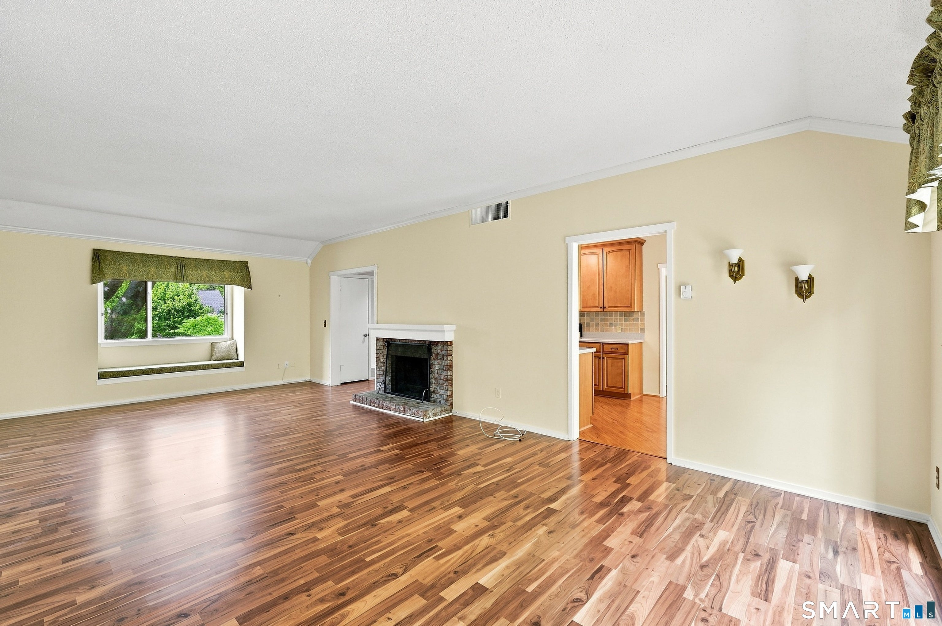 738 Heritage Village A