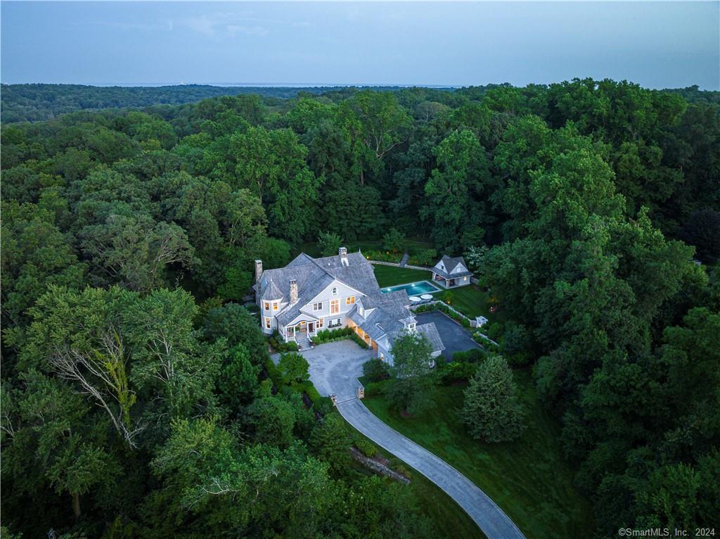 Property for Sale at 14 Adams Lane, New Canaan, Connecticut - Bedrooms: 5 
Bathrooms: 7.5 
Rooms: 15  - $5,195,000