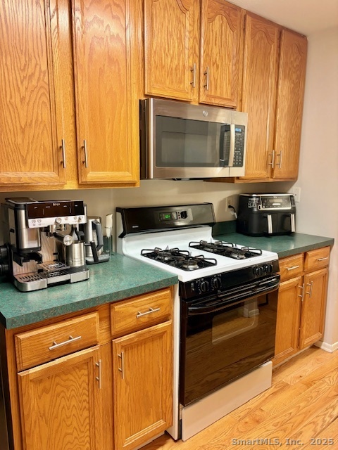 Ridgefield, Connecticut 06877, United States, 2 Bedrooms Bedrooms, ,1 BathroomBathrooms,Residential,Active,249658