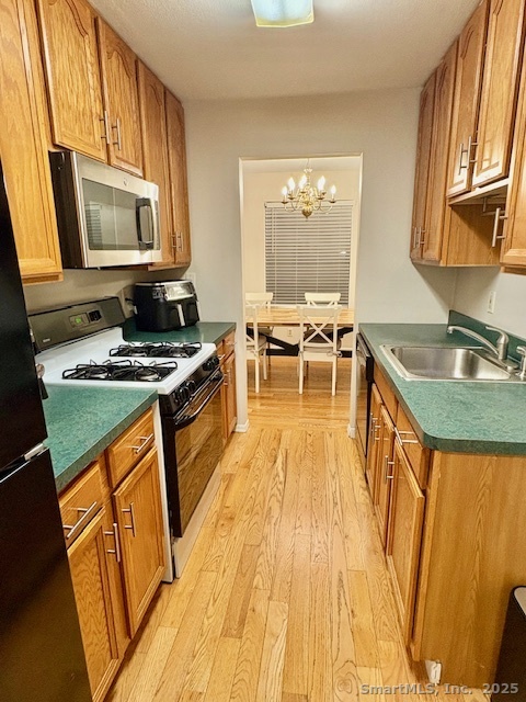 Ridgefield, Connecticut 06877, United States, 2 Bedrooms Bedrooms, ,1 BathroomBathrooms,Residential,Active,249658