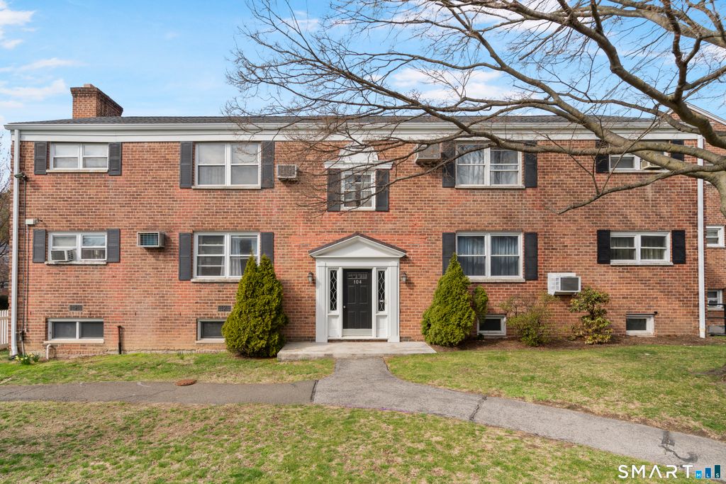 Photo of 104 Strawberry Hill Avenue #1, Stamford, CT 06902 (MLS # 24161683)