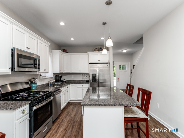 28 South Lakeside Drive 28