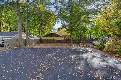 Tiny photo for 36 Maple Street #3, New Haven, CT 06511 (MLS # 24157086)