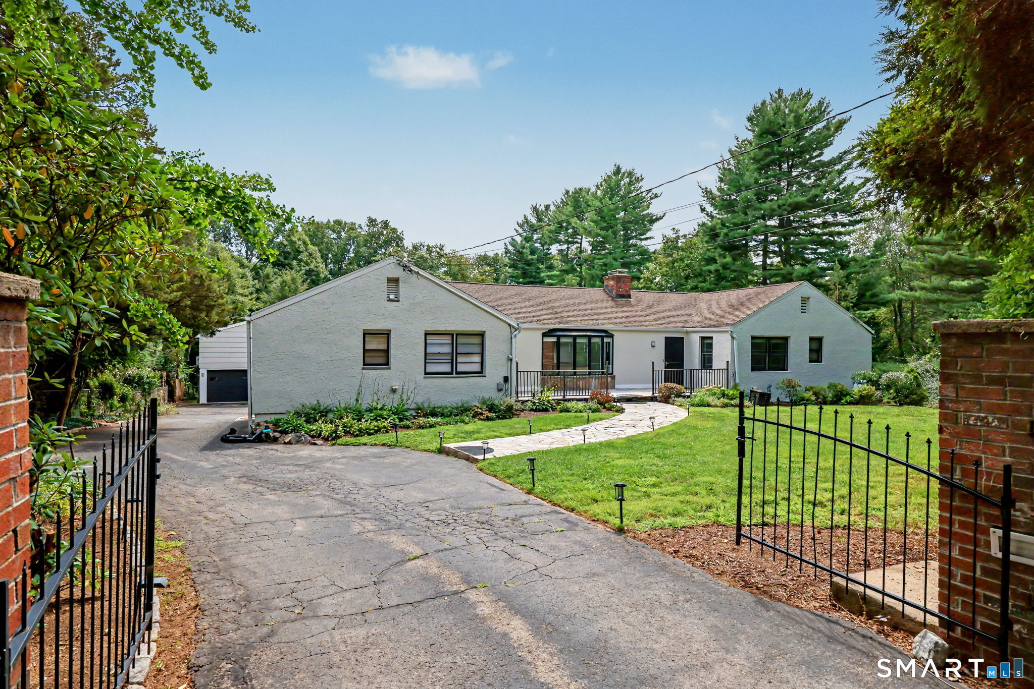 121 Parry Road