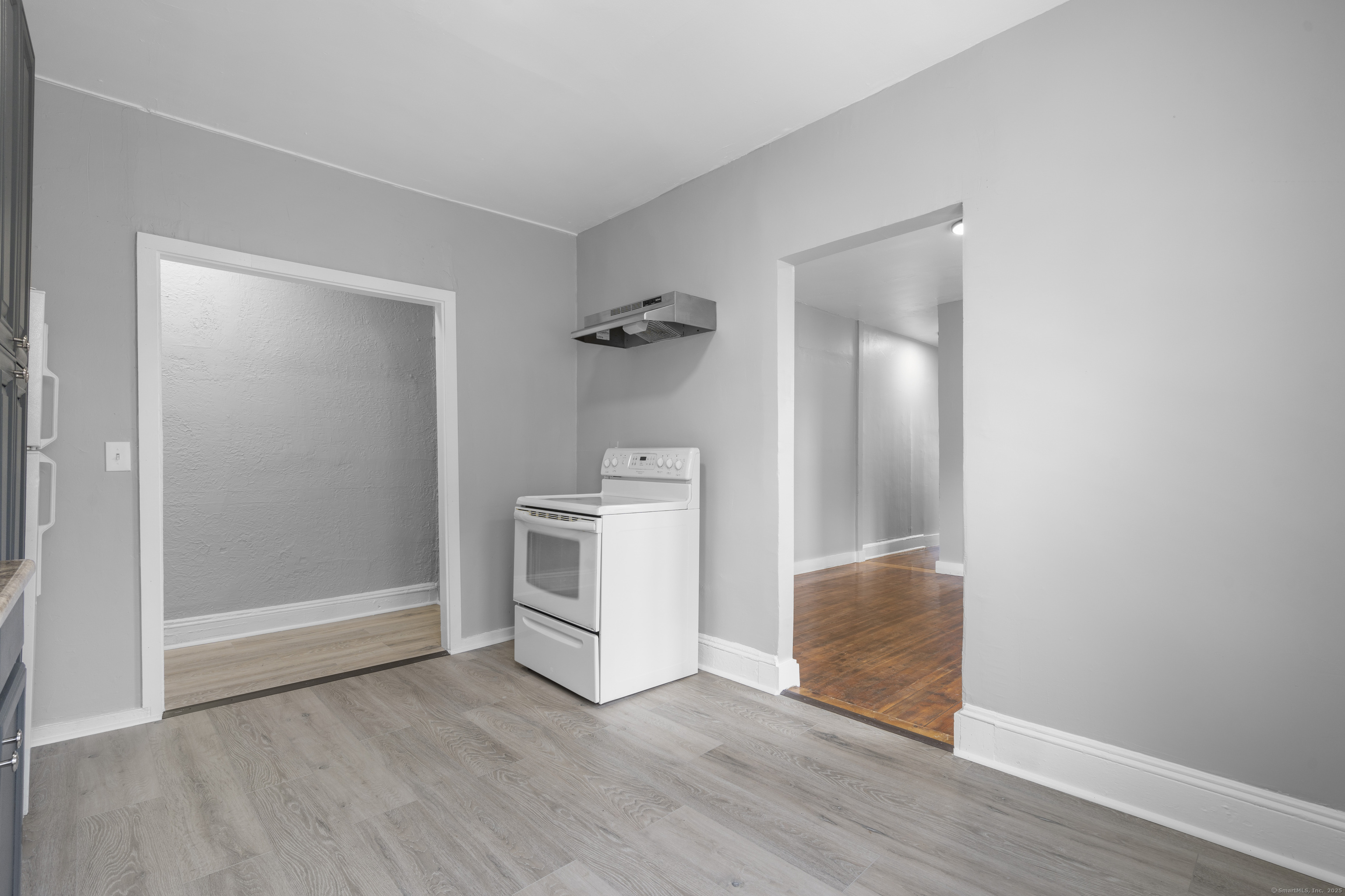 Hartford, Connecticut 06112, United States, 3 Bedrooms Bedrooms, ,2 BathroomsBathrooms,Residential,Active,110490