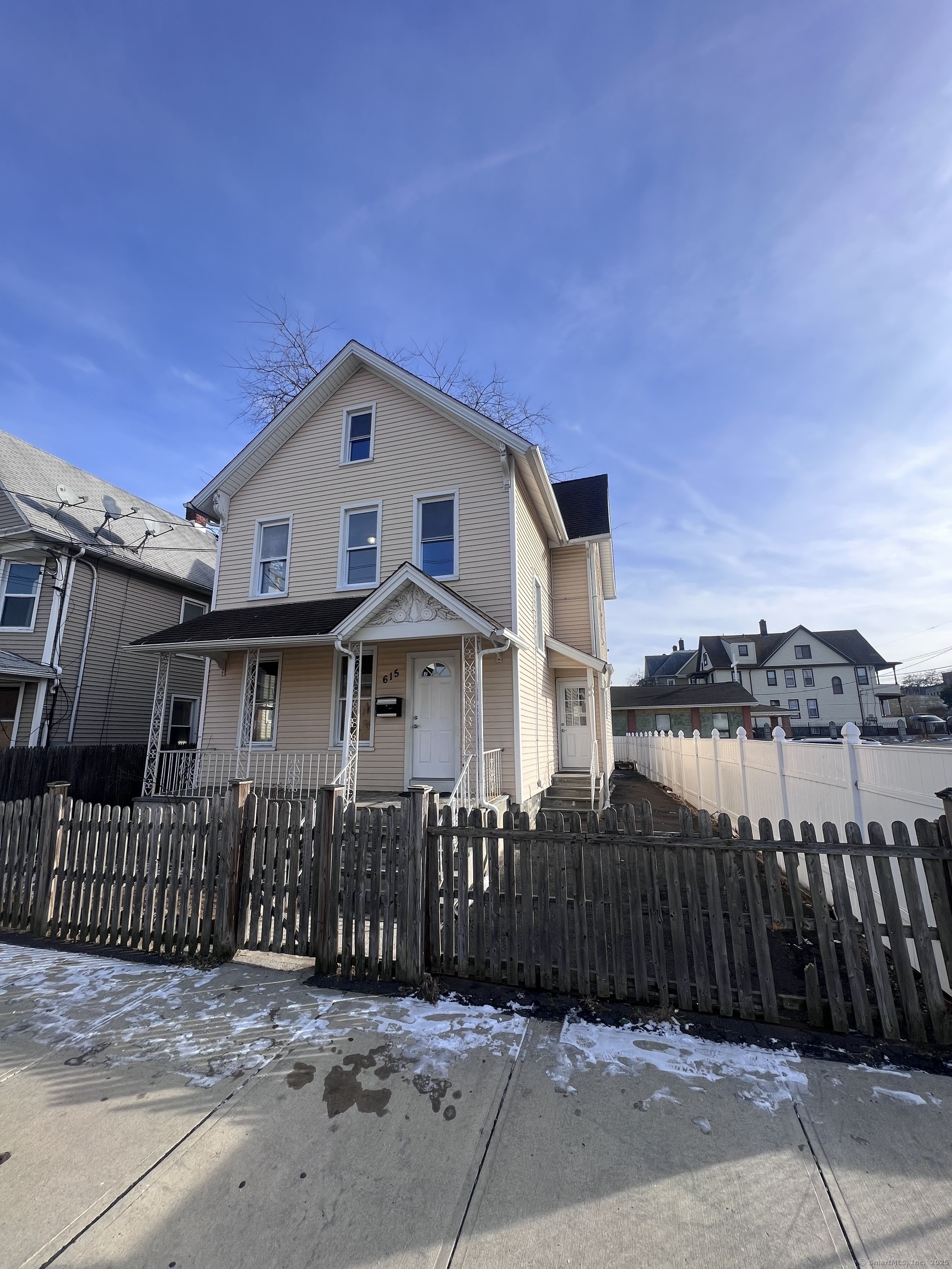 Rental Property at Grand Street, Bridgeport, Connecticut - Bedrooms: 4 
Bathrooms: 4 
Rooms: 9  - $3,300 MO.