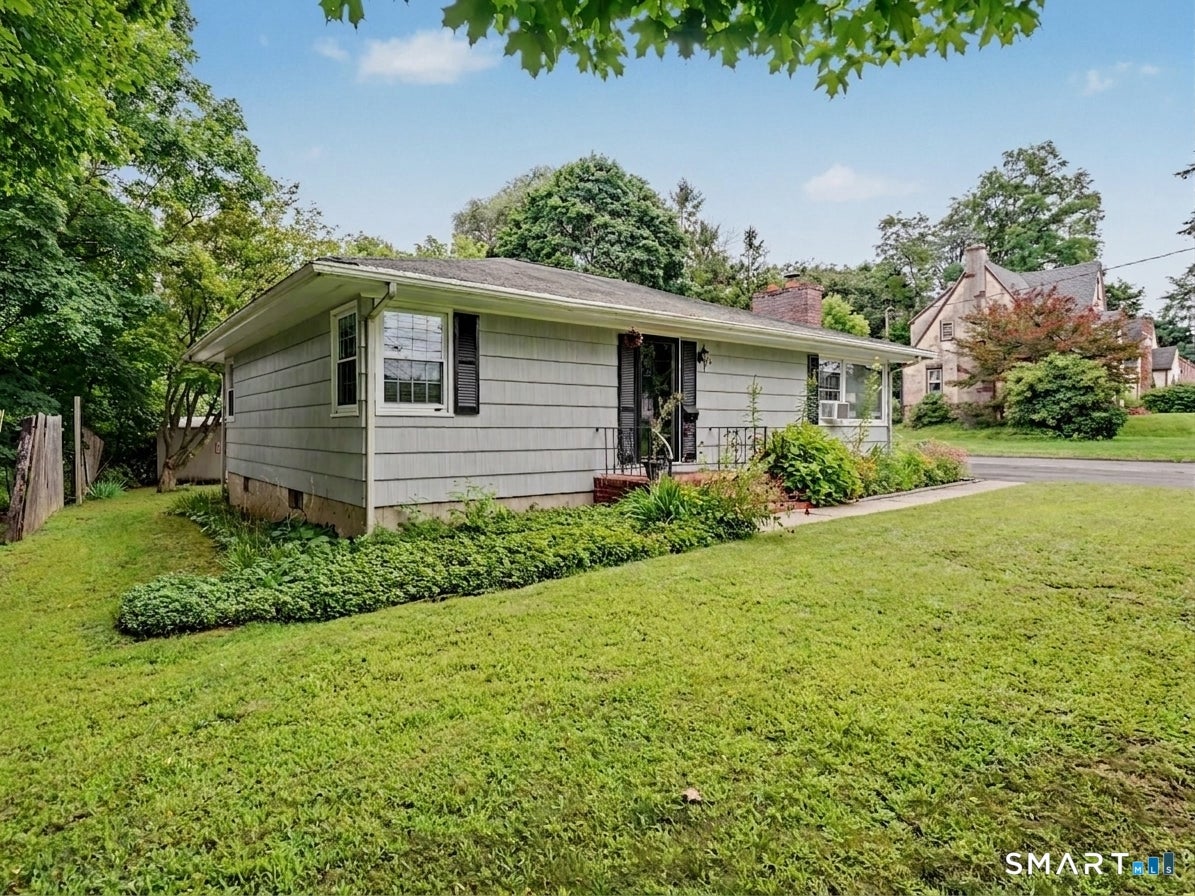 25 Elgin Avenue