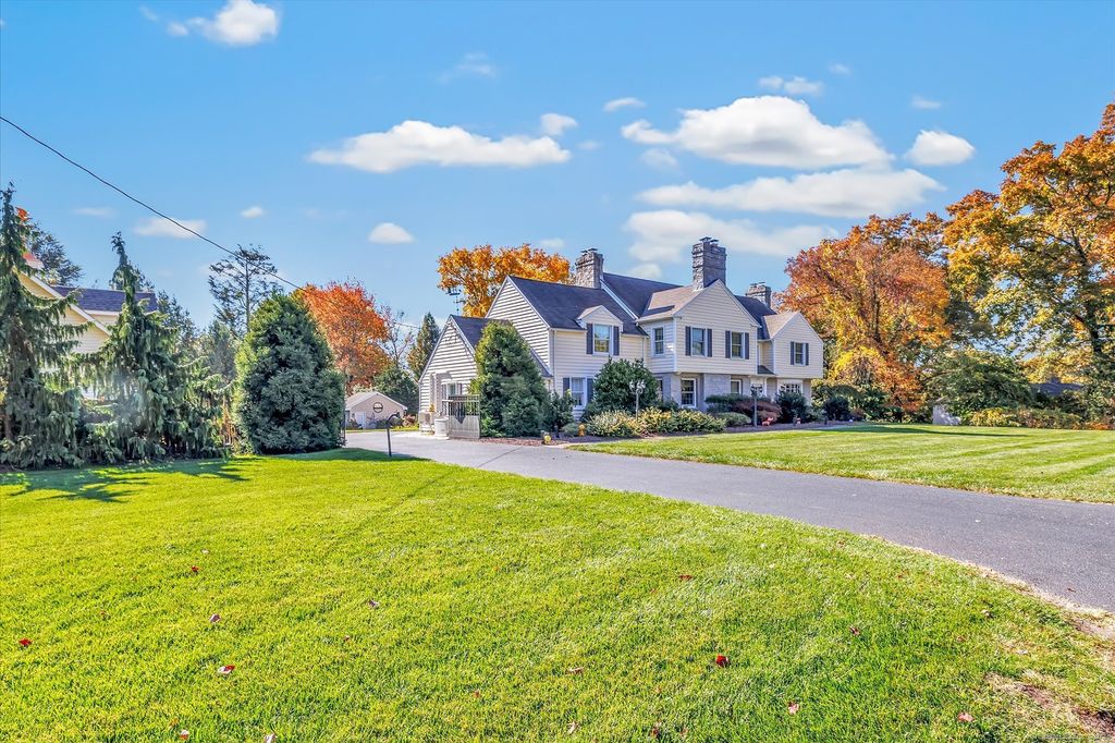 Photo of 830 Bayberry Lane, Orange, CT 06477 (MLS # 24142647)