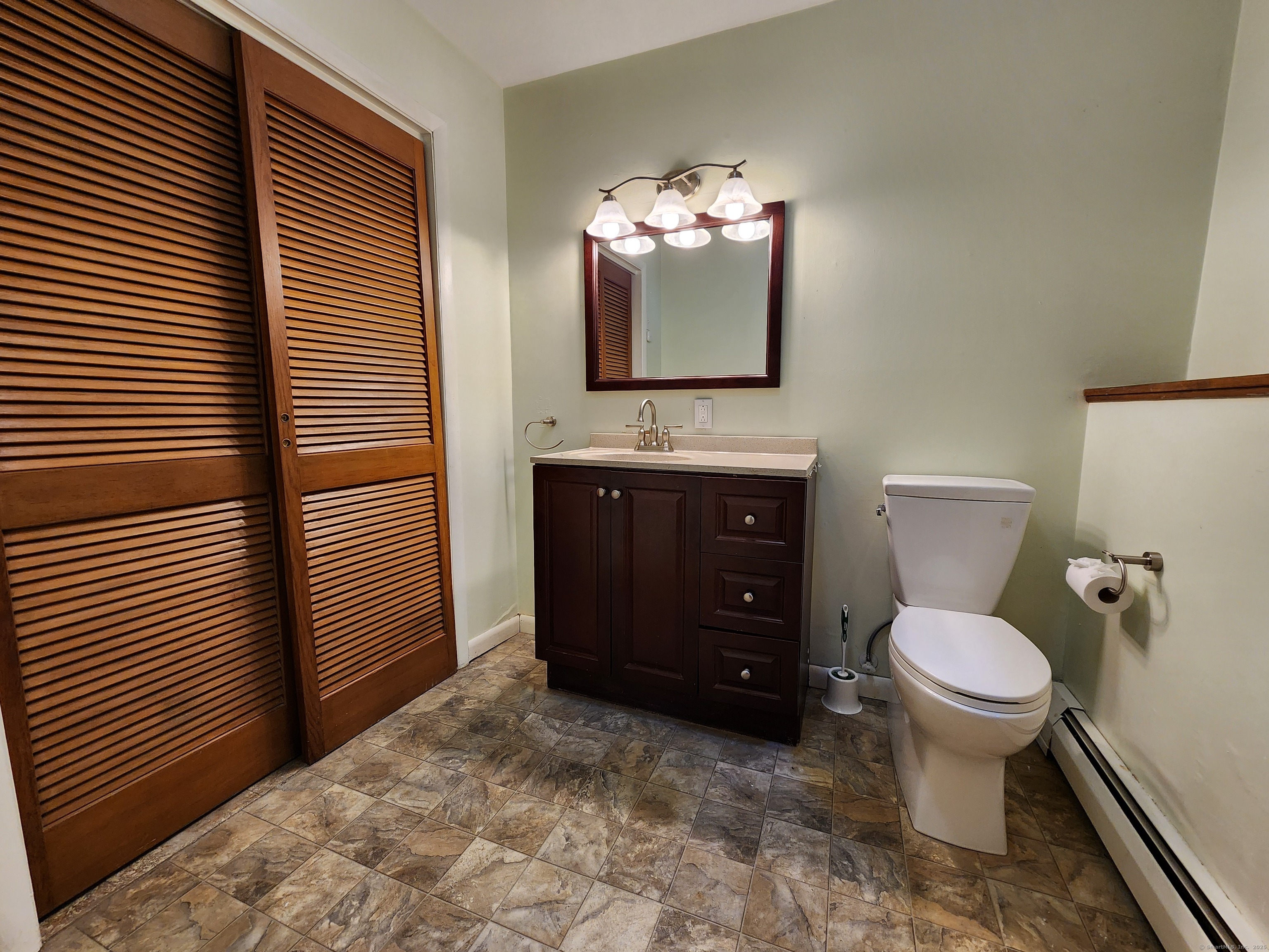176 Hanover Road, Newtown, Connecticut image 13