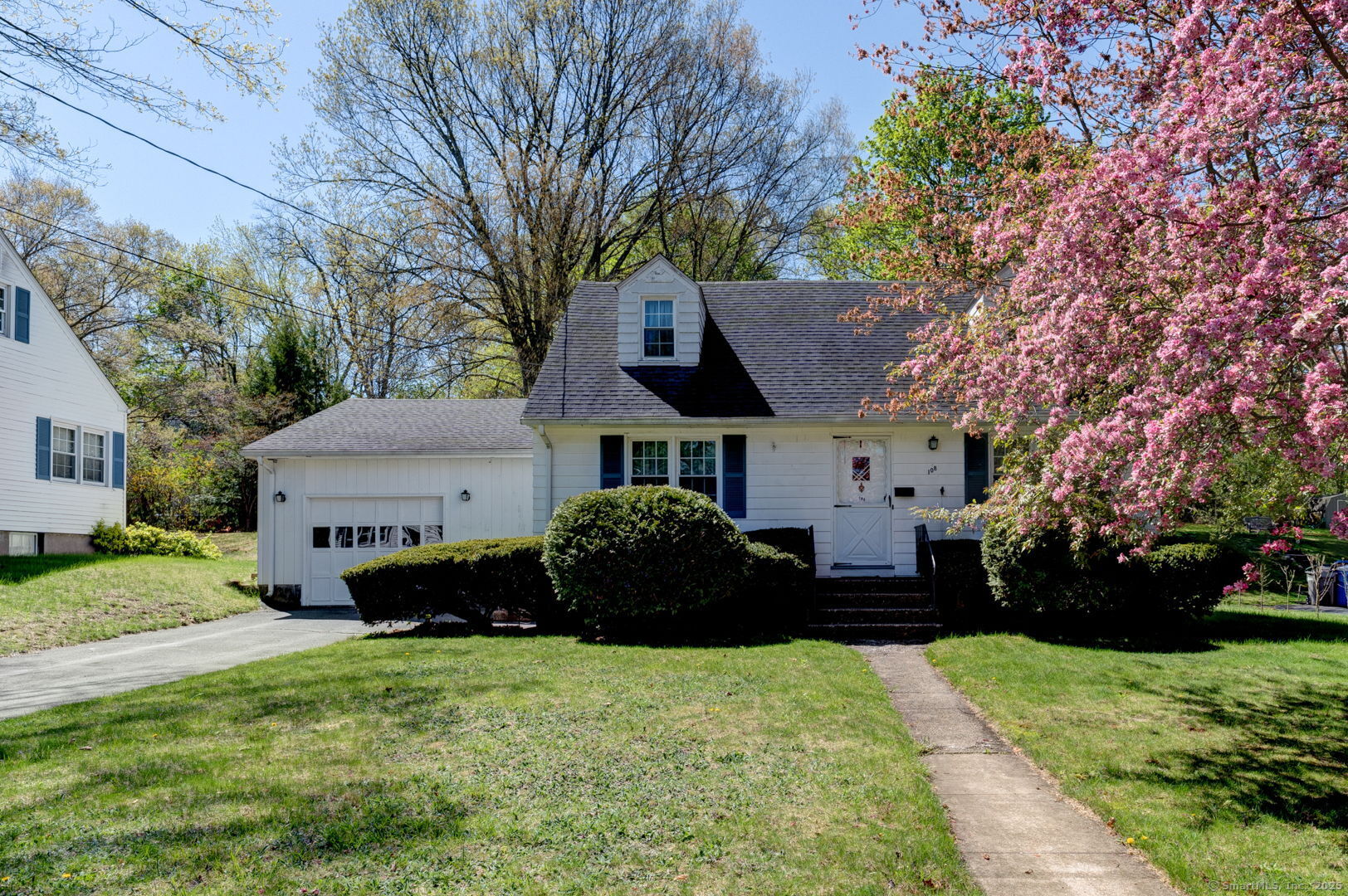 108 Helaine Road, Manchester, Connecticut image 2