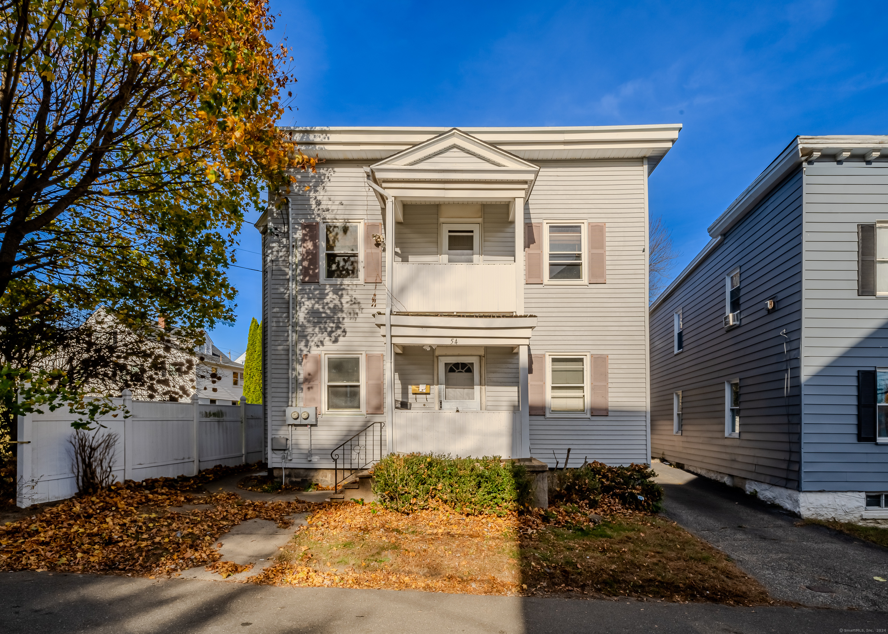 Rental Property at 54 Clairmont Avenue 2, Waterbury, Connecticut - Bedrooms: 2 
Bathrooms: 1 
Rooms: 5  - $1,500 MO.