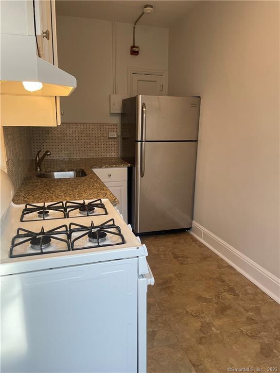 Greenwich, Connecticut 06830, United States, 2 Bedrooms Bedrooms, ,1 BathroomBathrooms,Residential,Active,121599