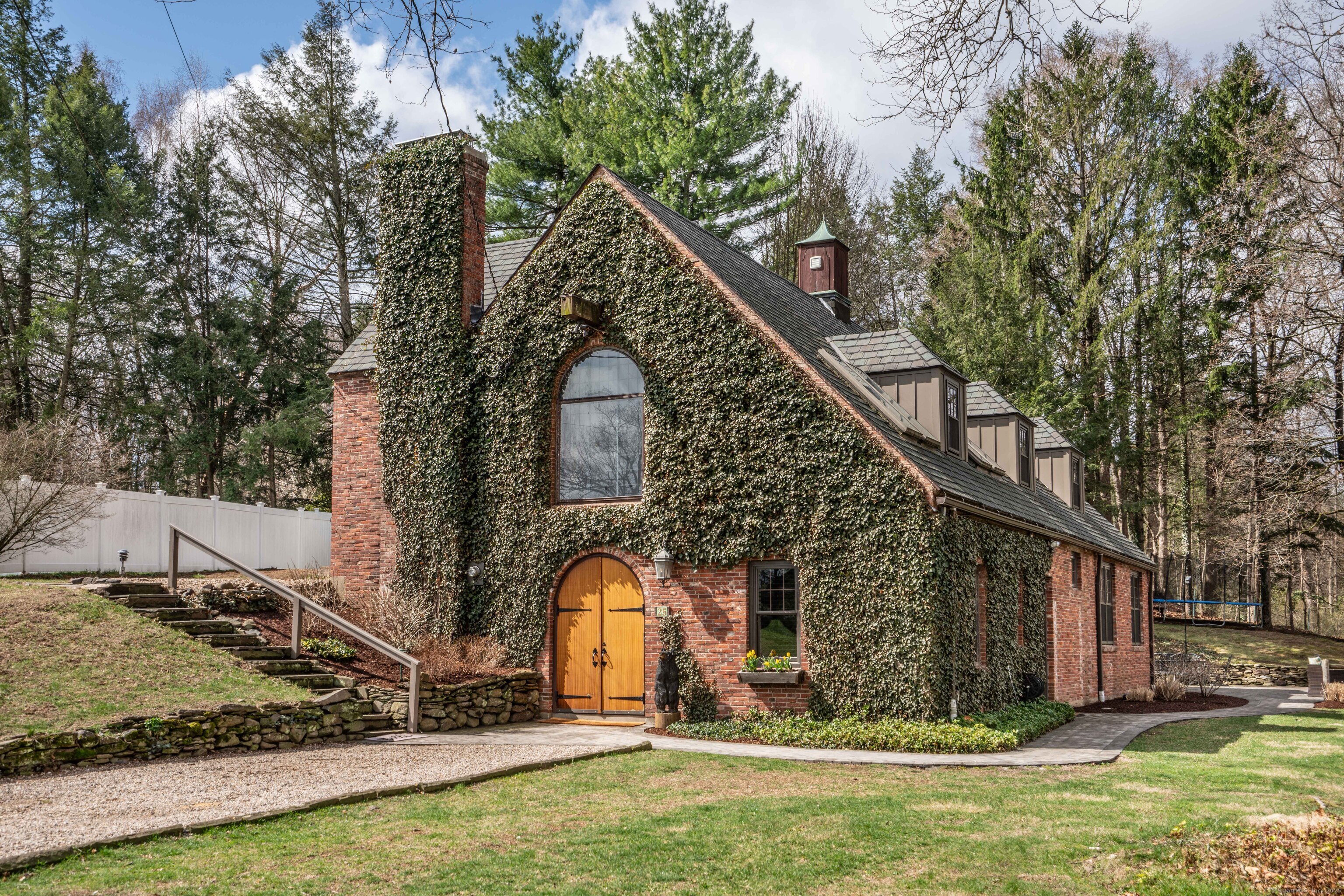 25 Old Mill Lane, West Hartford, Connecticut image 3