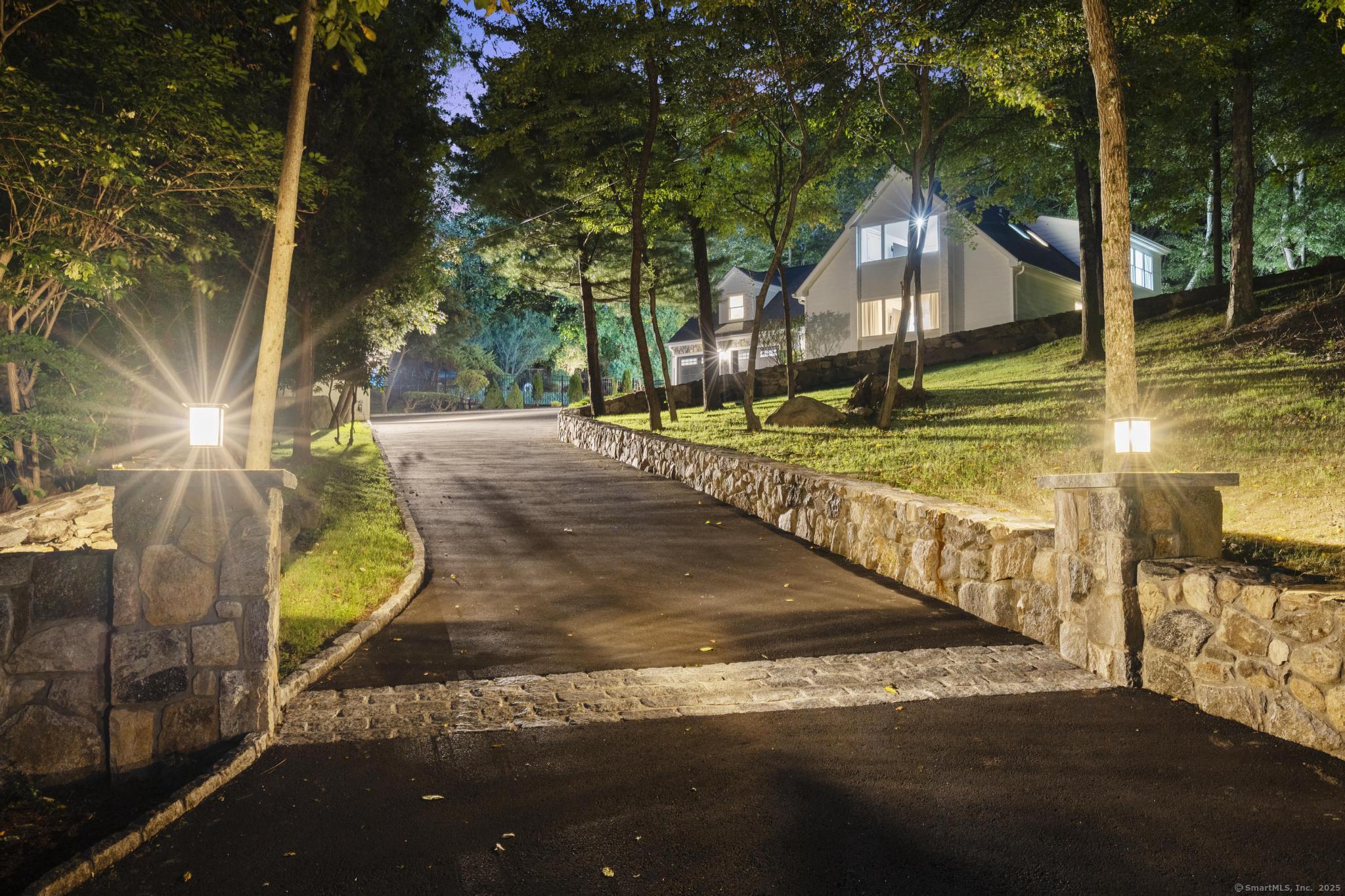 60 Greenleaf Drive