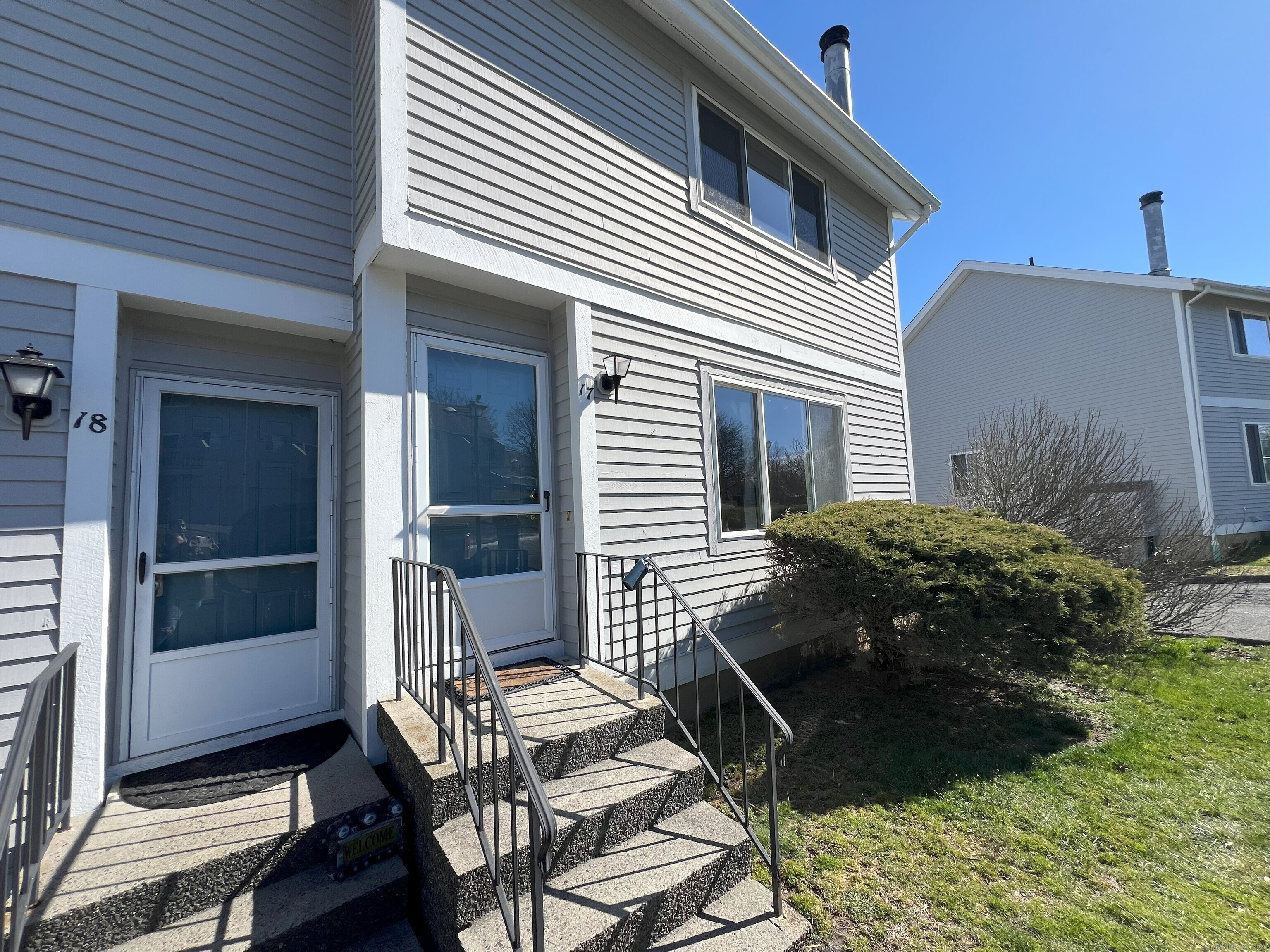 Rental Property at Shelter Rock Road 17, Danbury, Connecticut - Bedrooms: 2 
Bathrooms: 2 
Rooms: 5  - $2,700 MO.