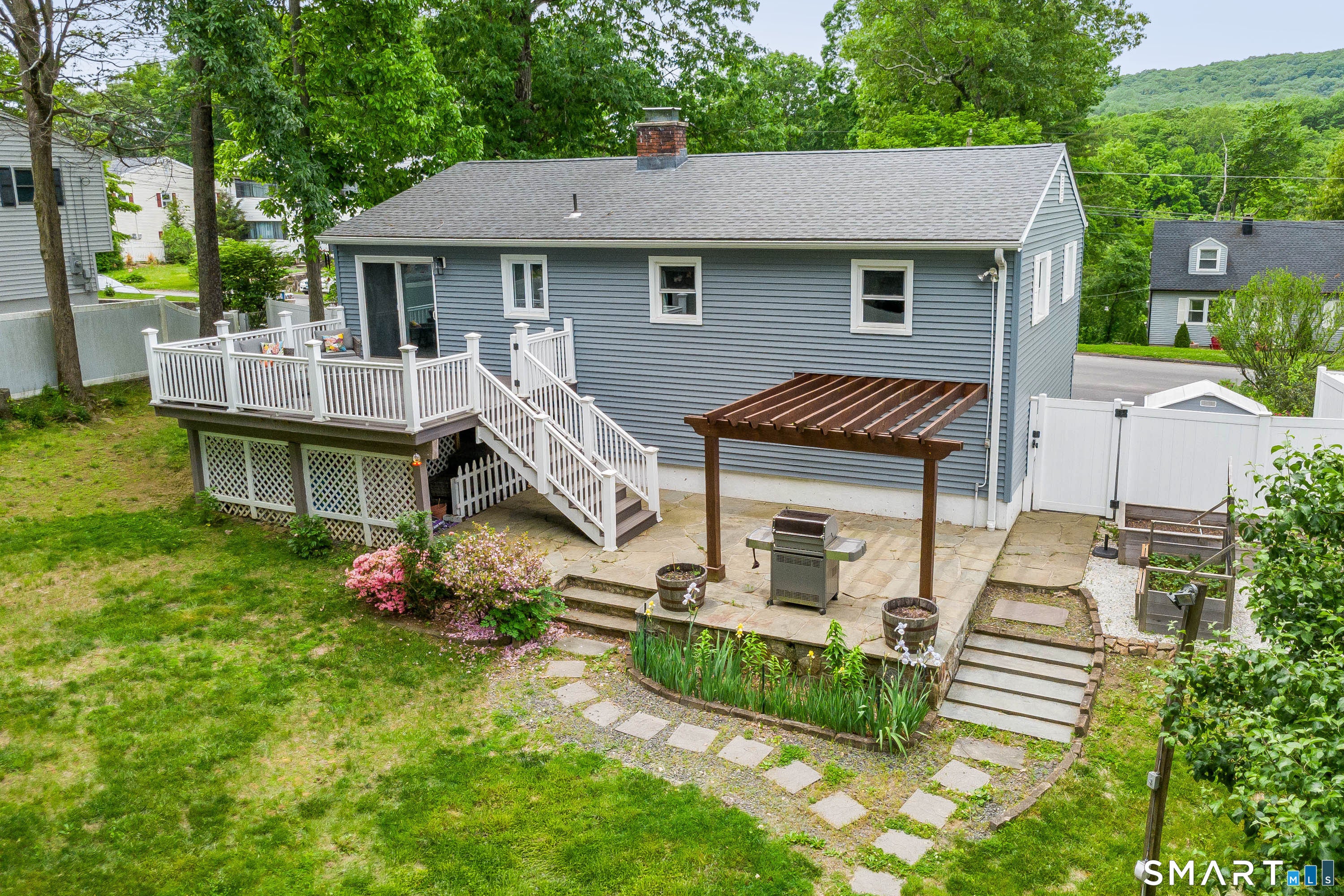 26 Pleasant Street