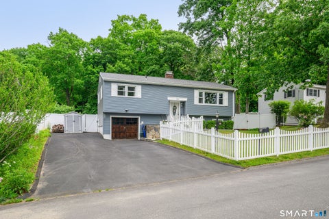 Photo of 26 Pleasant Street, Bethel, CT 06801 (MLS # 24199451)