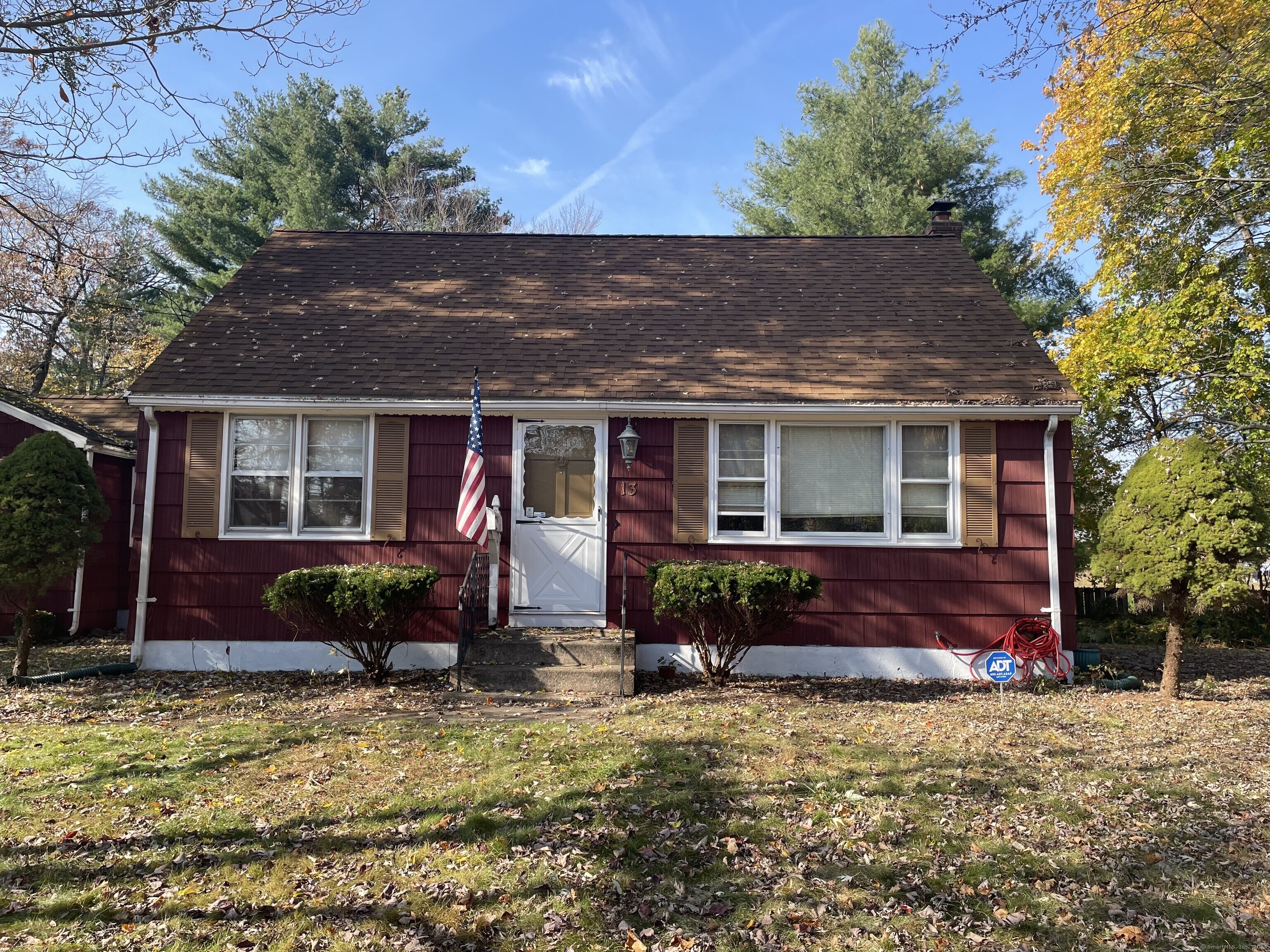 13 Vance Drive, Bristol, Connecticut - 4 Bedrooms  
1 Bathrooms  
6 Rooms - 