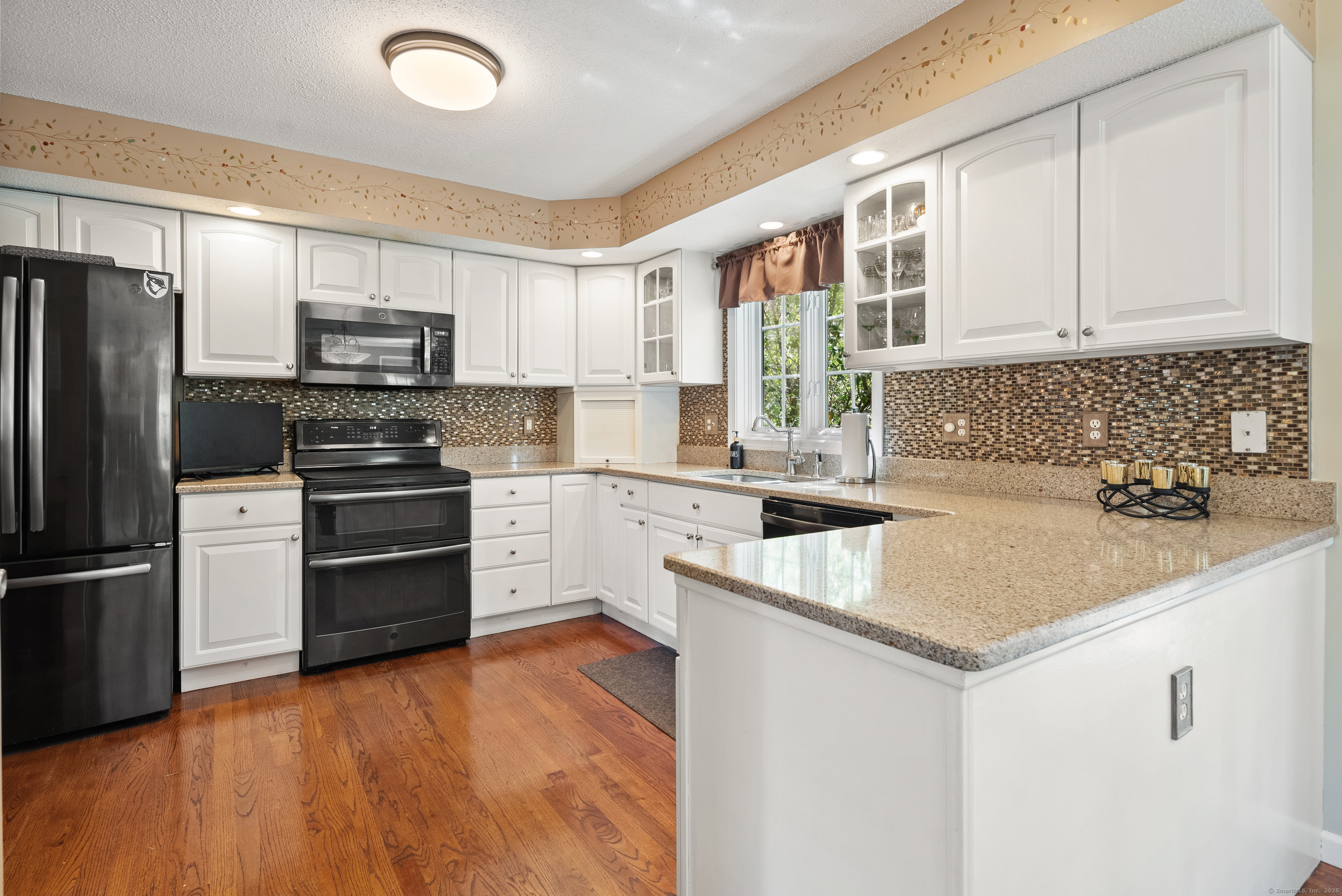14 Rachel Ann Court, Prospect, Connecticut image 8
