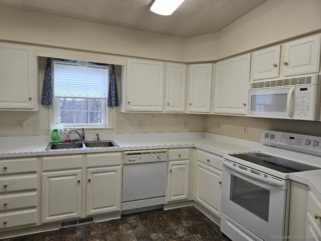 1 Indian Hill Road, Montville, Connecticut image 5