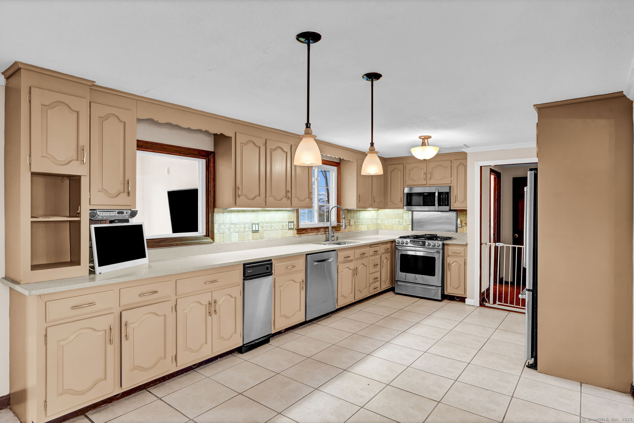 325 Fox Hill Road, Wethersfield, Connecticut image 7