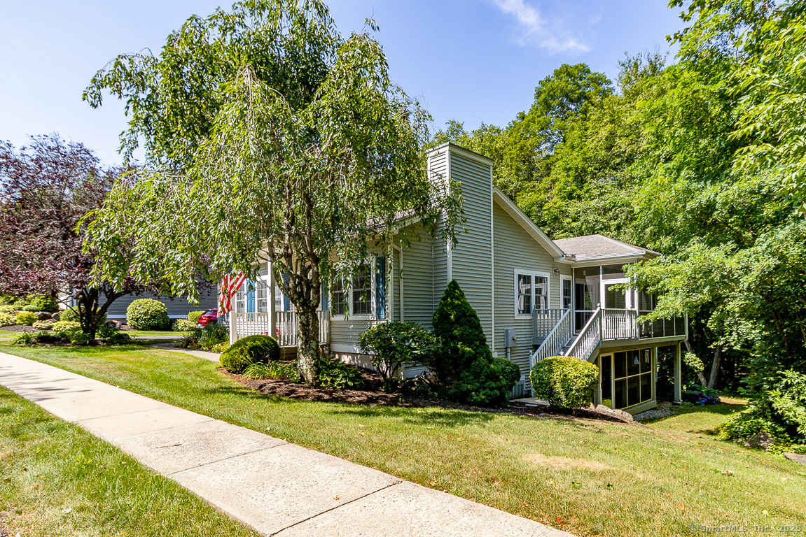 114 Hawthorne Drive 114