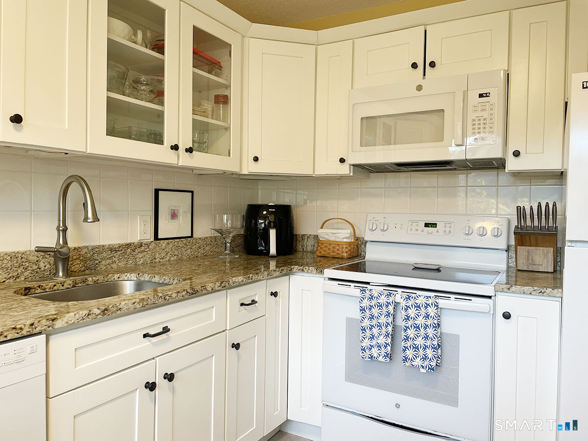 294 Heritage Village A