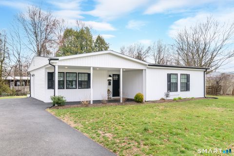 Photo of 390 Albert Avenue, Stratford, CT 06614 (MLS # 24165423)