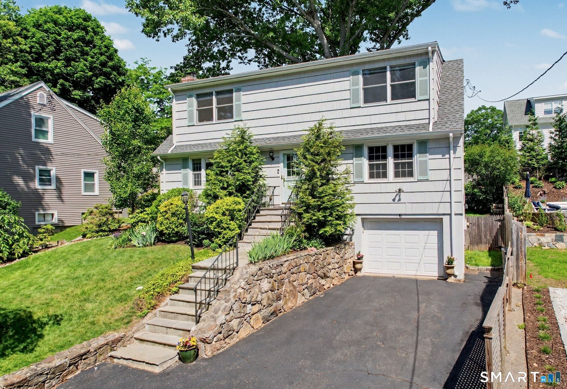 6 Willowbrook Drive