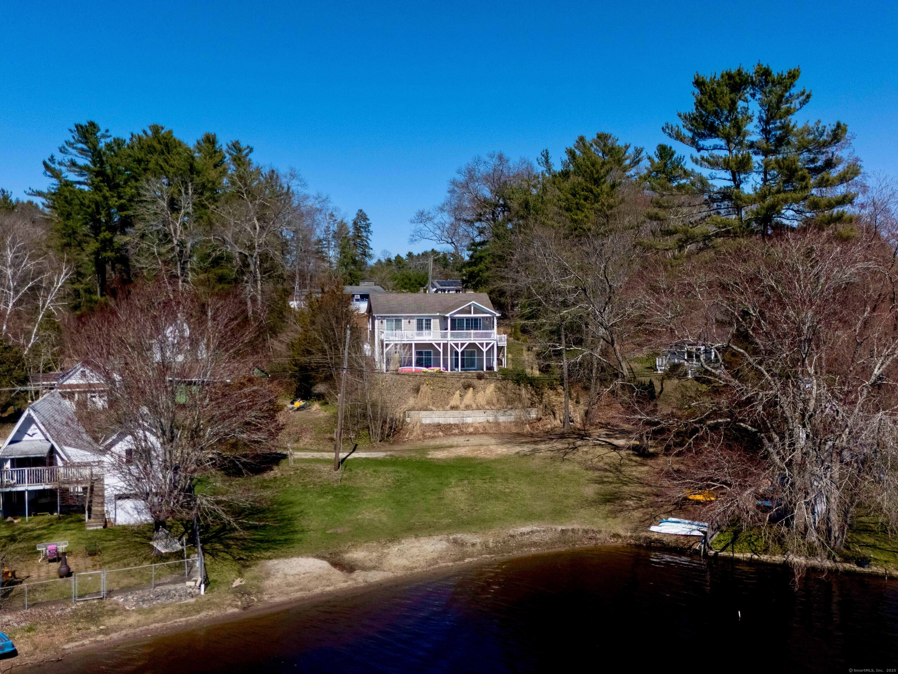 Beach Drive, Griswold, Connecticut - 3 Bedrooms  
2 Bathrooms  
4 Rooms - 