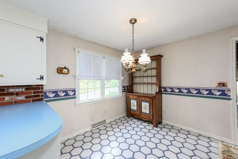 Tiny photo for 798 W Main Street, West Haven, CT 06516 (MLS # 24137107)