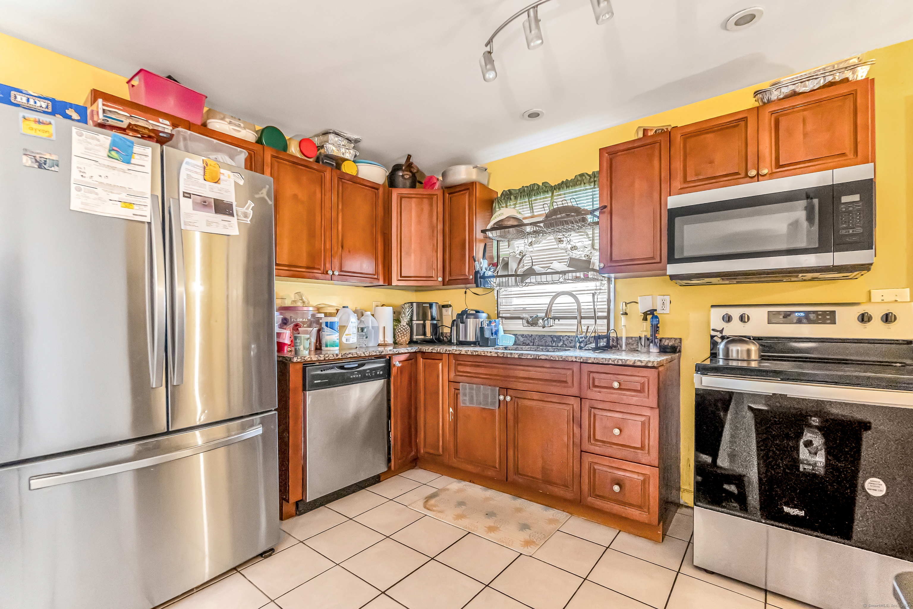 240 Eagle Street, Bridgeport, Connecticut image 8